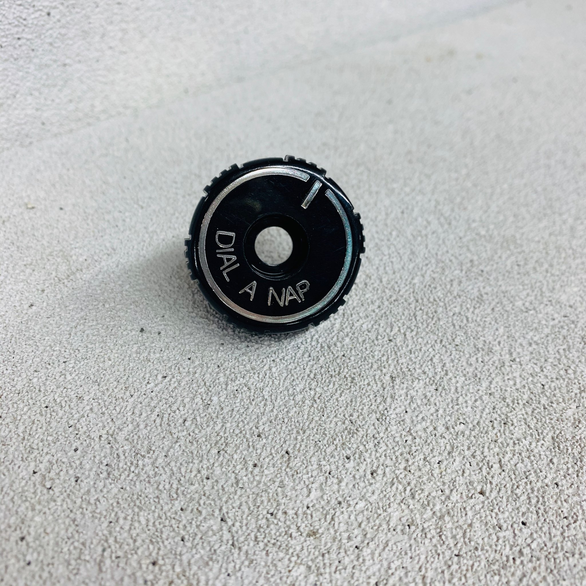 ADJUSTMENT KNOB 887